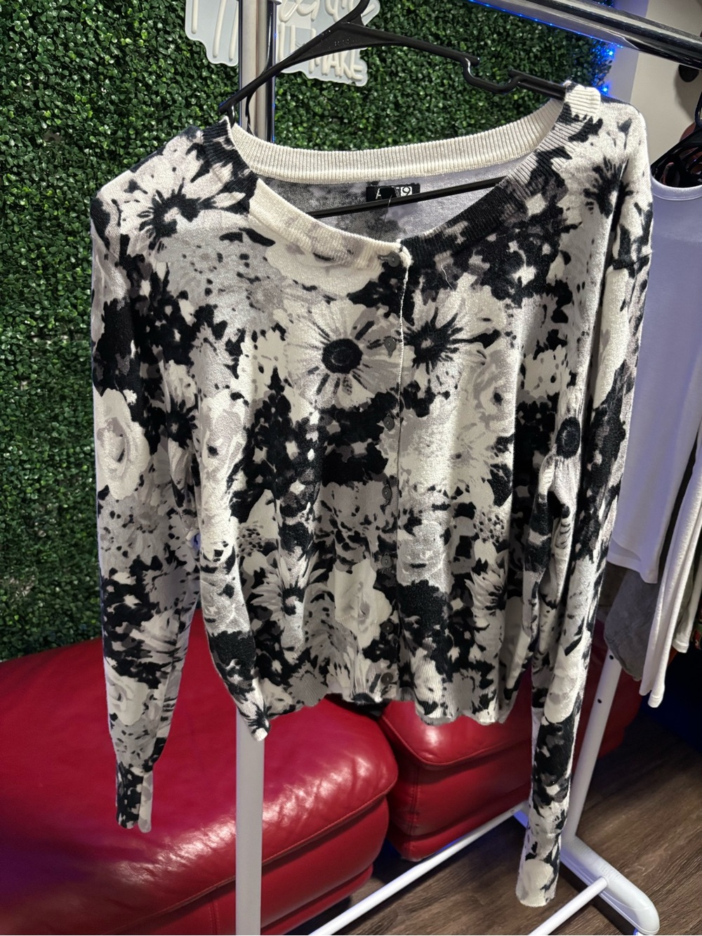 Apt. 9 Black & White Floral Crewneck Sweater